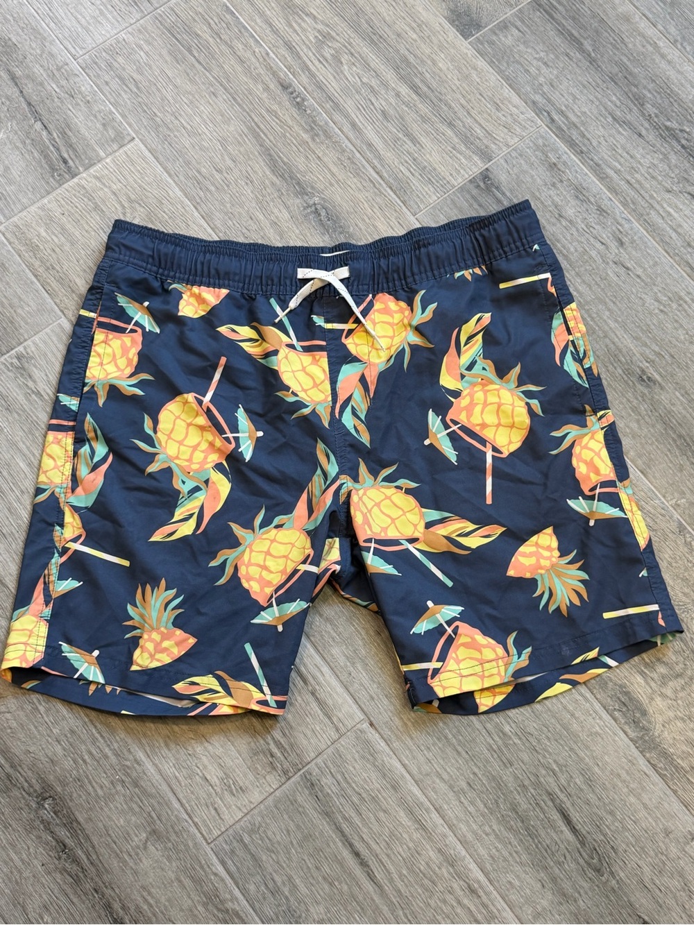 Buckle BKE Exclusive Departwest Crazy Pineapple Stretch Swim Trunks Size Large